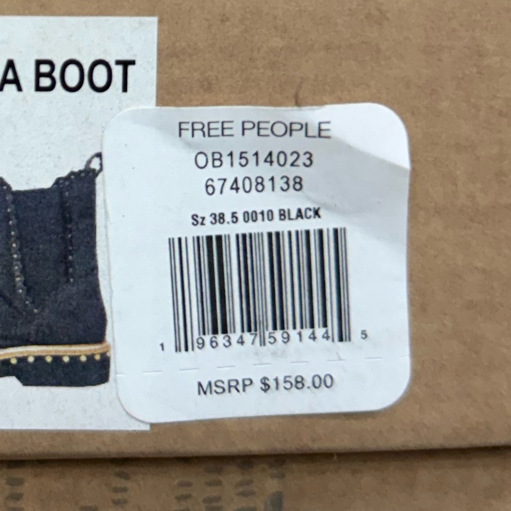 Free People Atlas Puffer Chelsea Boot Black Size 38.5 (US 8) New in Box - Picture 14 of 15